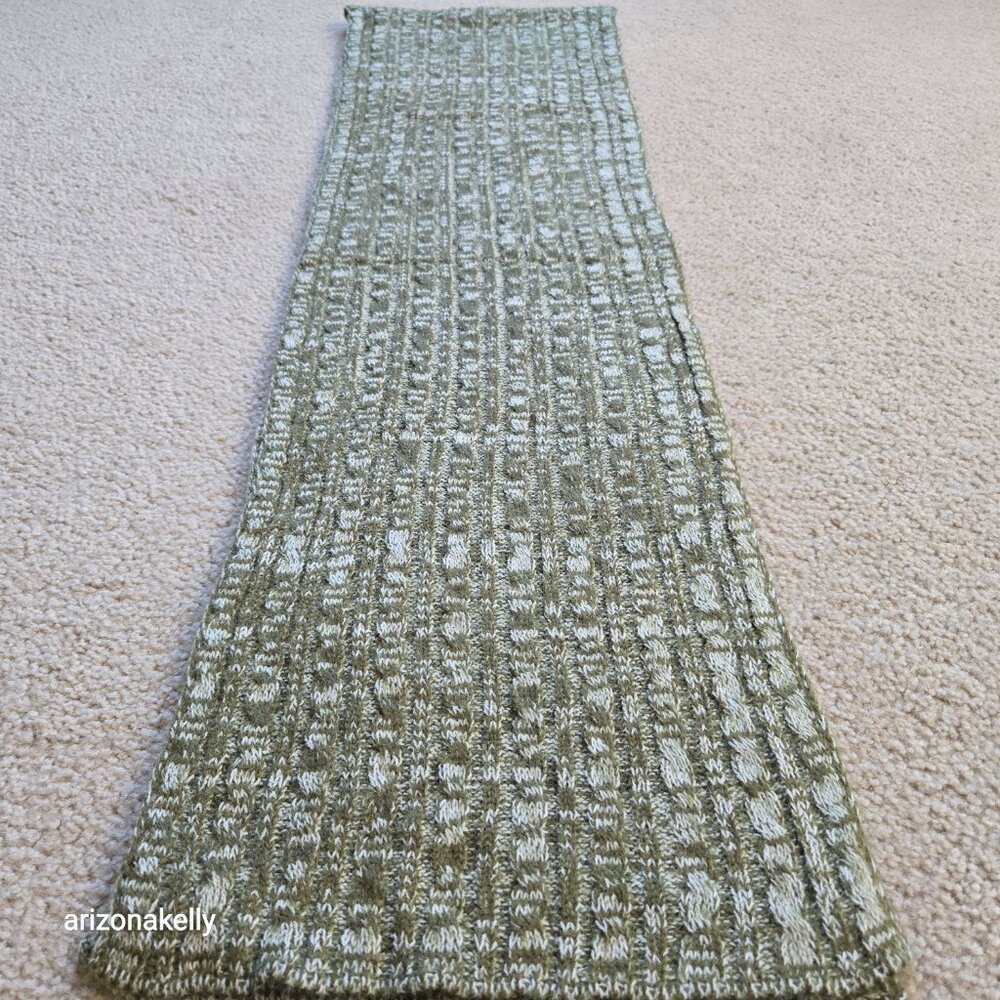 NWOT Marled Cashmere Cable Knit Scarf Green/Ivory - Picture 6 of 14